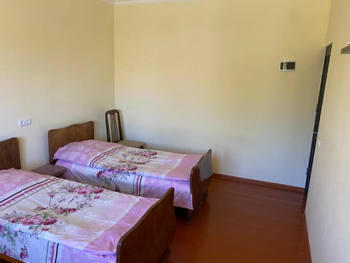 Karine B&B Yeghegnadzor Екстер'єр фото