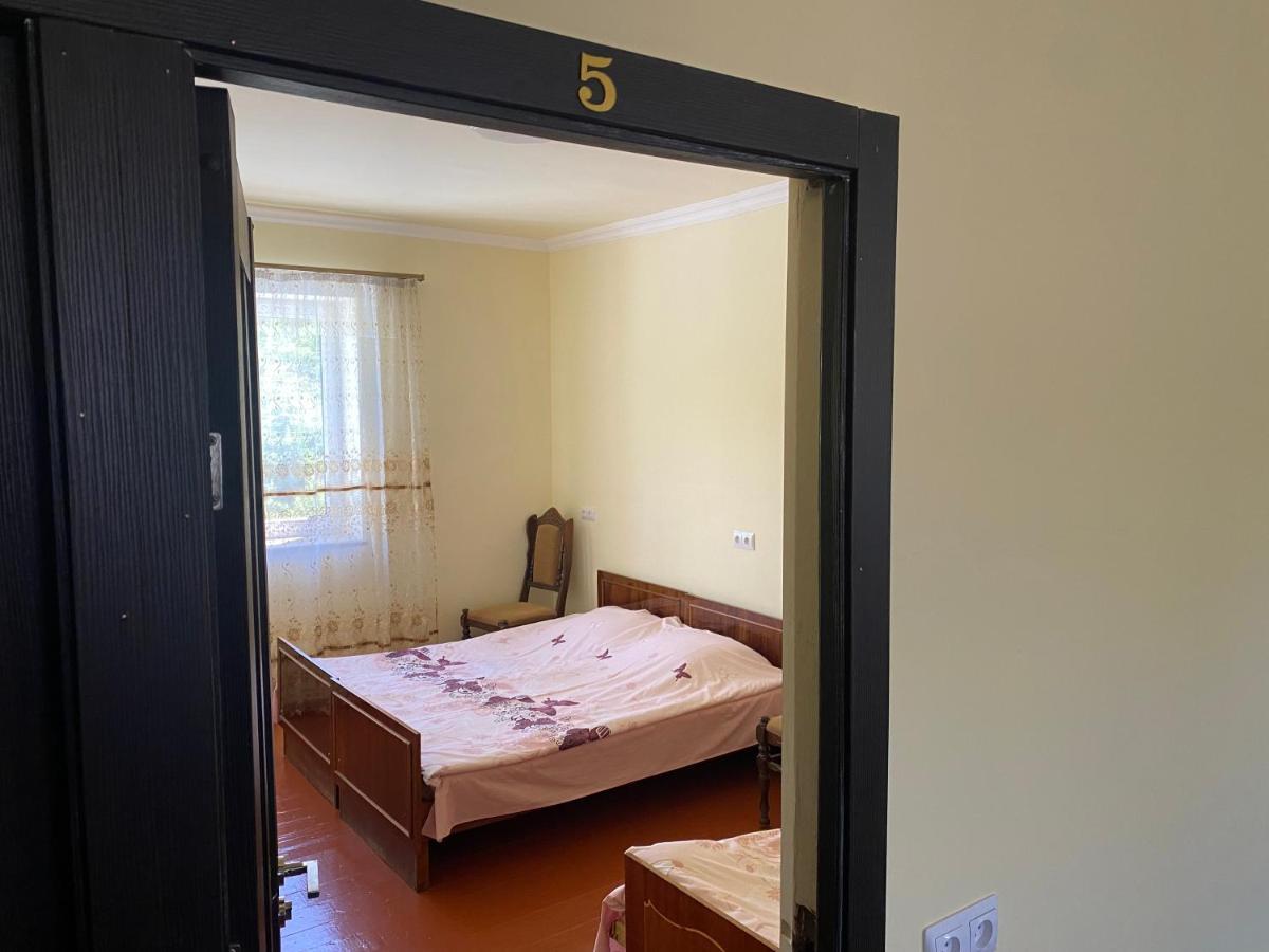 Karine B&B Yeghegnadzor Екстер'єр фото